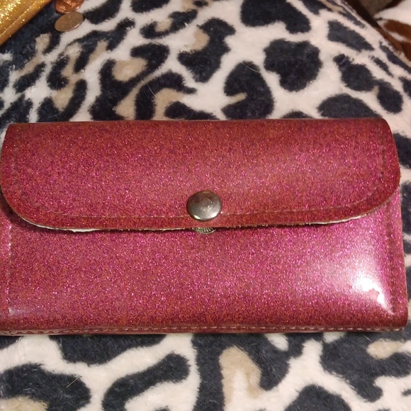 Vintage Trophy Queen Wallet - Picture 1 of 7